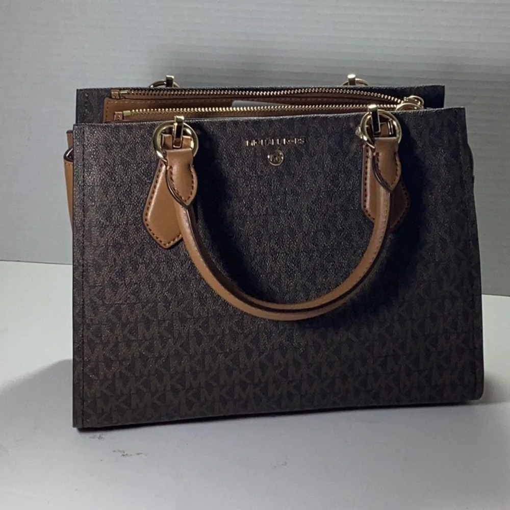 Logo Marilyn Large Satchel
